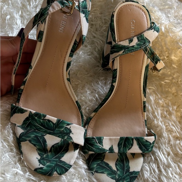 Hells and Tennis - Picture 4 of 7